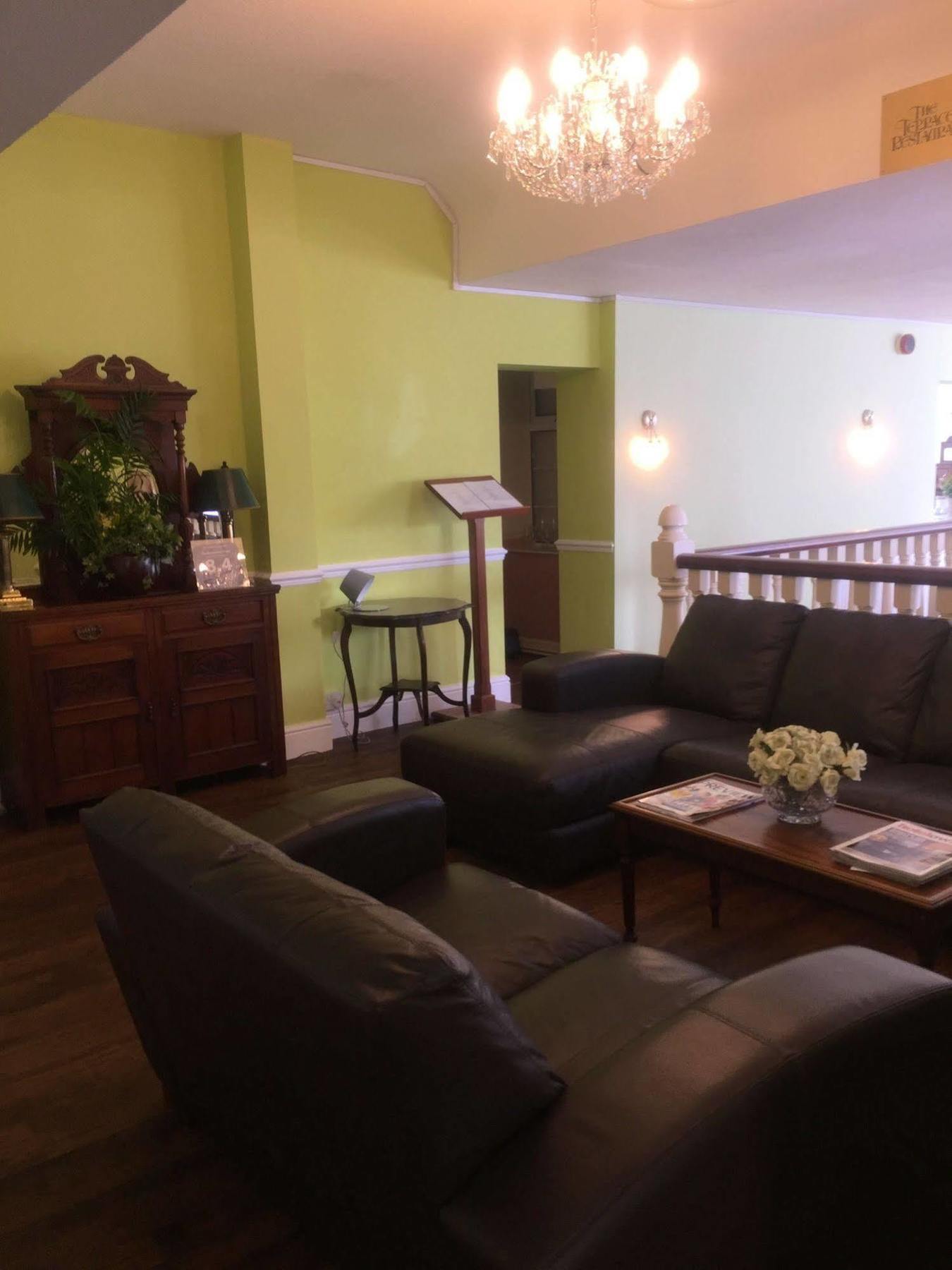 The Beaumont Accommodation Лаут Экстерьер фото